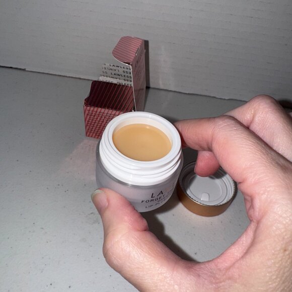 Lawless Forget The Filler Overnight Lip Plumping Mask - Picture 6 of 9